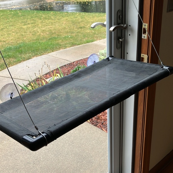 Cat Window Perch - Picture 2 of 3